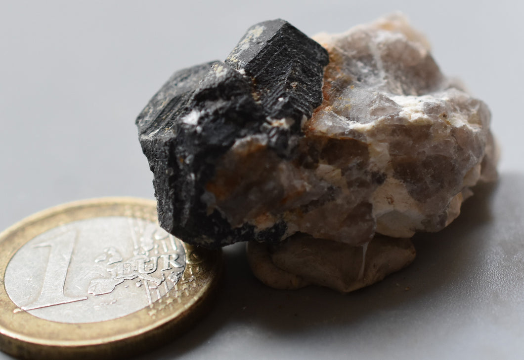 verdelite x ( tourmaline, elbaite )