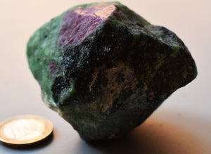 Rubin x in Zoisit