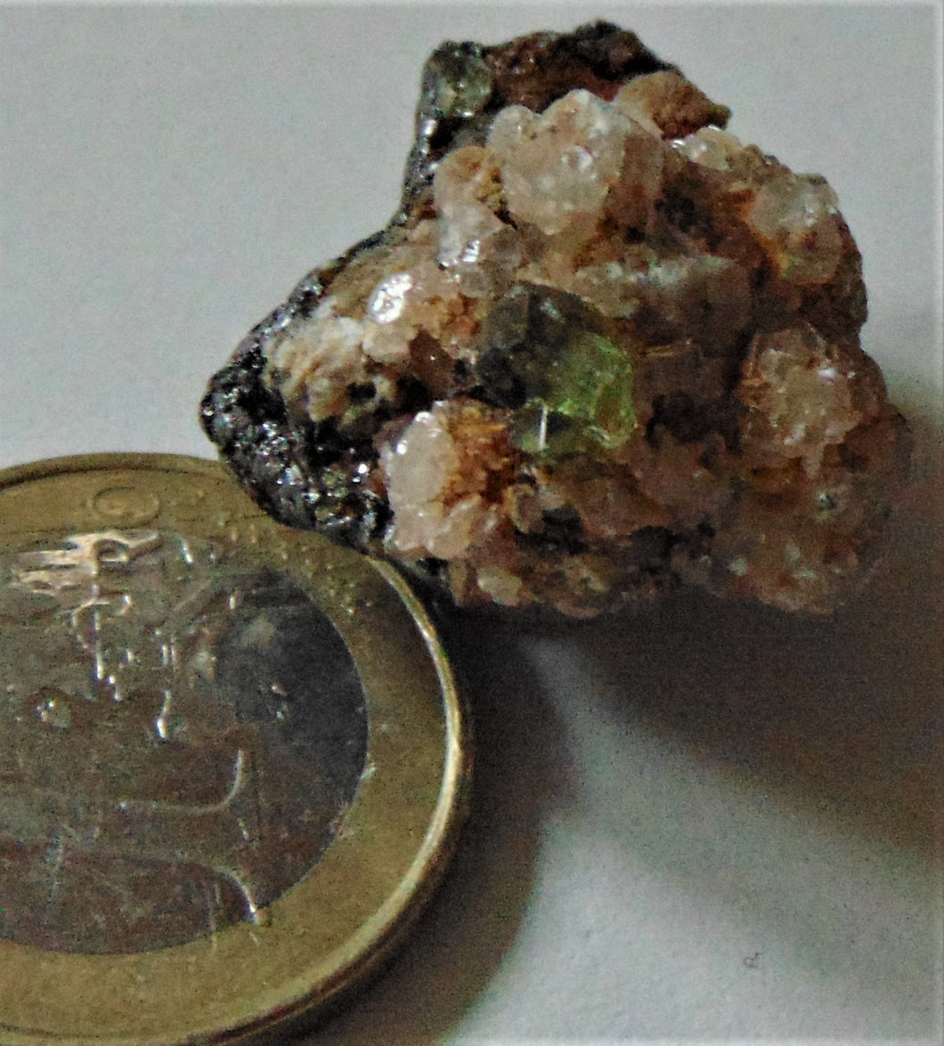 Tsavorit xx ( Chrom-Vanadium-Grossular, Granat)